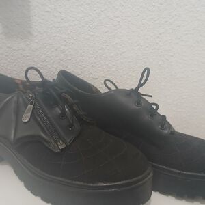 Stylish Black Women's Shoes